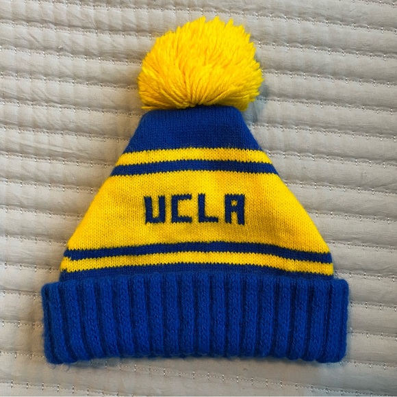 Vintage UCLA Bruins Beanie Hat with Pom - Picture 12 of 14